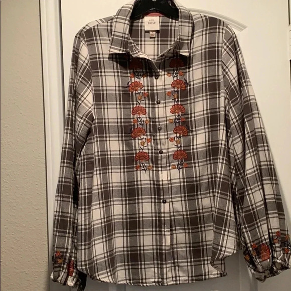 Knox Rose Tops - Knox Rose Gray Plaid Button Down Shirt